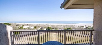 Sandcastle Court #276 - Single