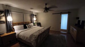 3 bedrooms, desk, iron/ironing board, free WiFi