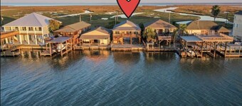 River Rendezvous! Newly renovated with newly constructed boathouse