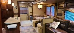 TV connectée, chaîne hi-fi