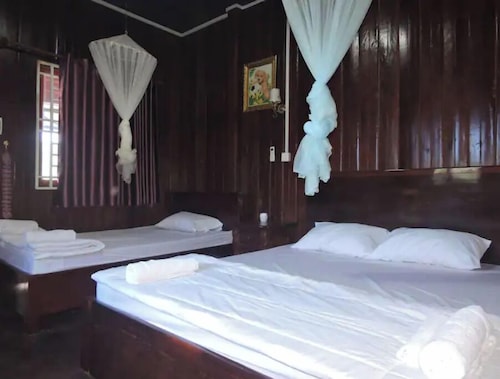 Banlung Eco-Lodge Tanam(Mountain View)
