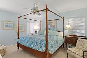 2 bedrooms, desk, iron/ironing board, WiFi - Gorgeous Oceanfront Residence at Sunset South (Sanibel)