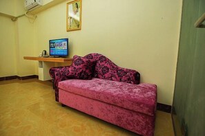 Room - Qionghai Jiaji Red Rose Theme Hotel (Qionghai)