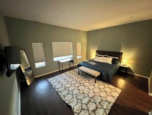 6 bedrooms, iron/ironing board, free WiFi, bed sheets