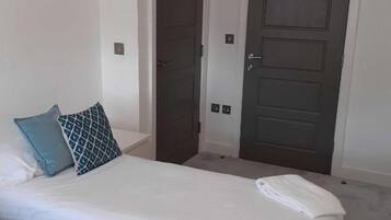 Apartment | 2 bedrooms, free WiFi, bed sheets