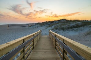 On the beach - Ocean Point in A Place At The Beach, your oceanfront resort destination! (Atlantic Beach)