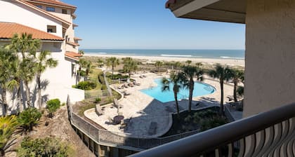 Sandcastle Court #220 -Kitchen | 1 Bed, 1 Bath