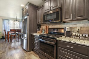 Private kitchen - ✨ NEW, Desirable location in Broadmoor Subdivision (Twin Falls)