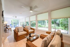 TV, offices - Fairway Oaks 3209 (Fernandina Beach)