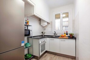 Kochgeschirr/Geschirr/Besteck