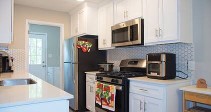 ☆Lovely 3BD private unit near Georgetown DT & SU☆
