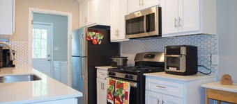 ☆Lovely 3BD private unit near Georgetown DT & SU☆