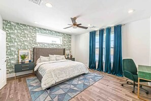 3 bedrooms, desk, free WiFi, bed sheets - LUXURY HEIGHTS 3BED 3.5 BATH (Houston)
