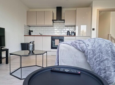 Captivating 2-bed Apartment in Brentwood