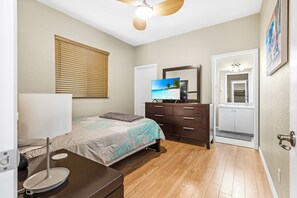 4 bedrooms, desk, iron/ironing board, travel crib
