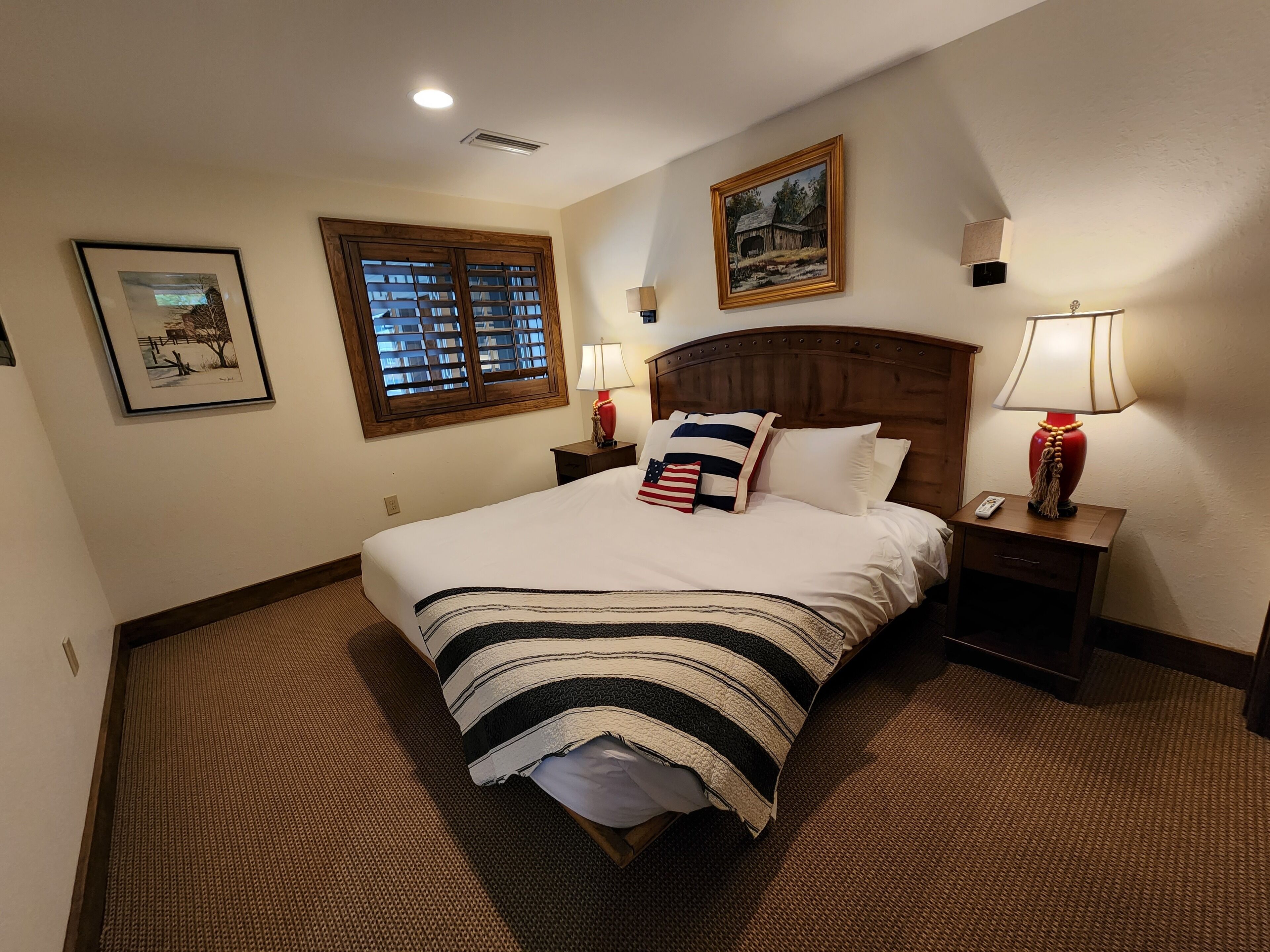 family apartment | down duvets, individually decorated, free wifi, bed sheets