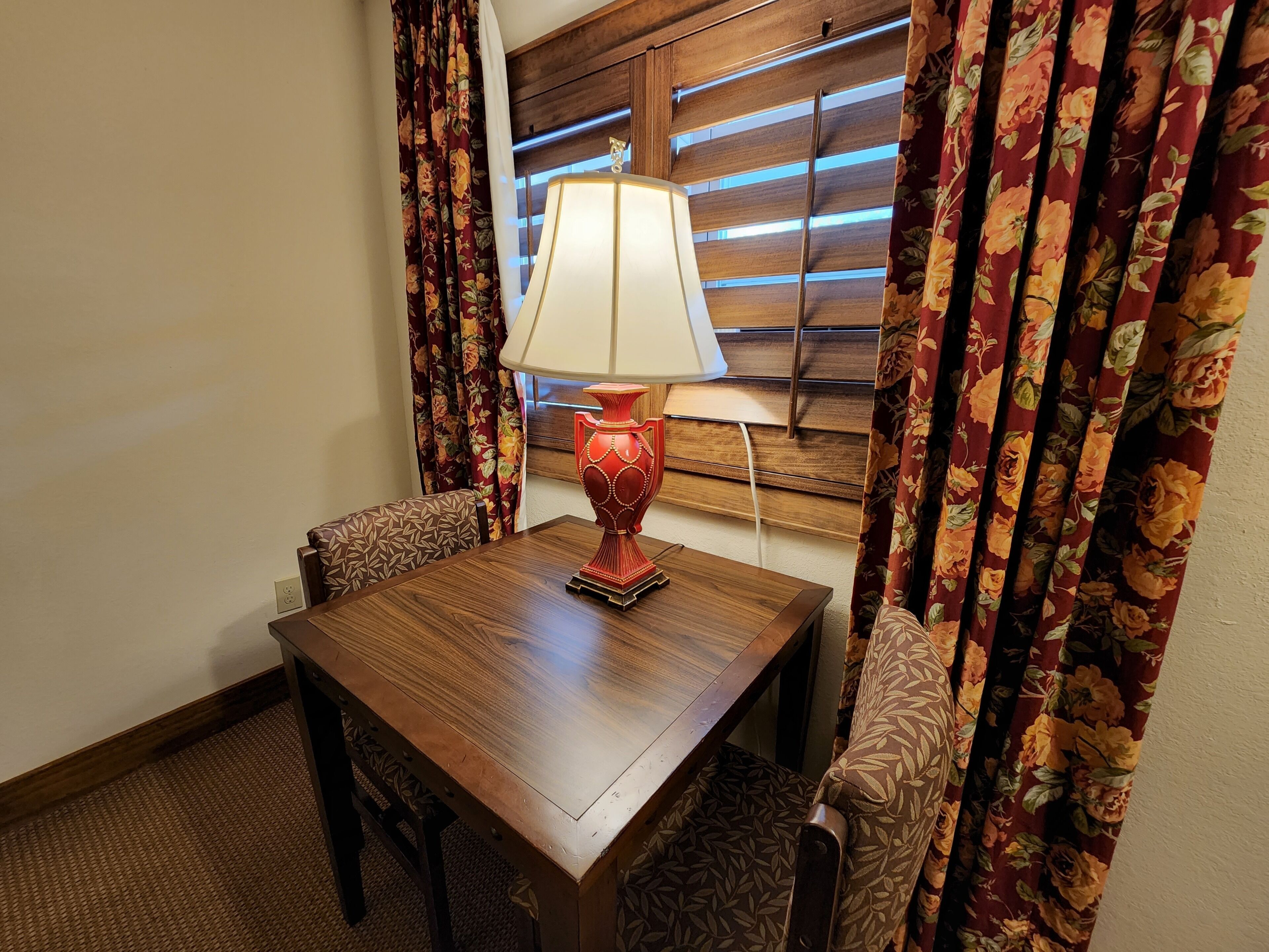 premier single room | down duvets, individually decorated, free wifi, bed sheets