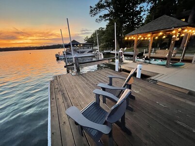 Lakefront Townhome with Stunning Sunsets – StillWaters on Lake Martin