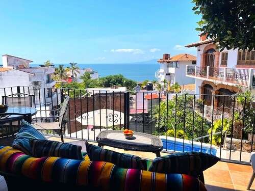 Villa Amistad Authentic 6BR Hillside Villa Heated Pool Ocean Views