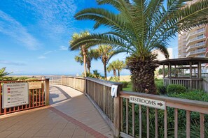 Property grounds - 🌊Front - XL Balcony - Beachside Pool - 3BR Hidden Dunes 1702🌊 (Panama City Beach)