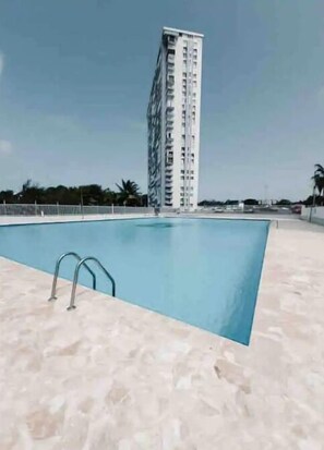 Piscine extérieure