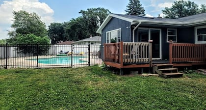 Private Pool and Hot Tub Close to Frankenmuth