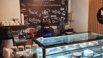Petit déjeuner continental compris tous les jours