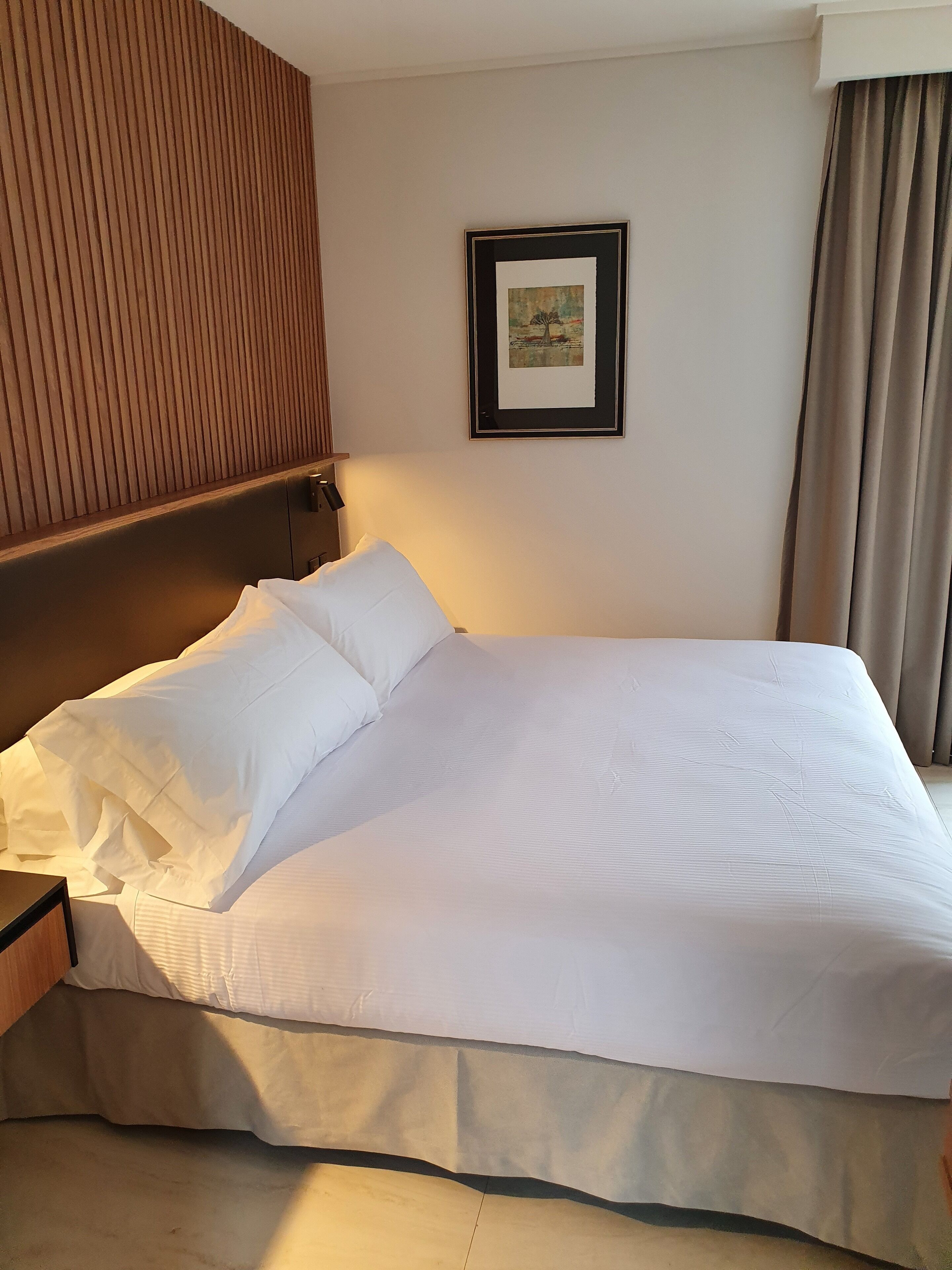 Superior Suite, 1 King Bed, Non Smoking | In-room safe, soundproofing, iron/ironing board, free WiFi