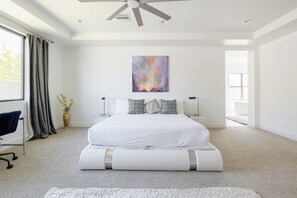 4 bedrooms, free WiFi, bed sheets