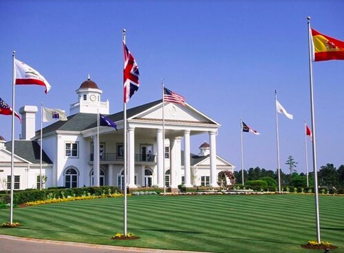 🌴 Winter Comfort Meets Coastal Charm • Golf Views • Snowbird-Friendly Rates