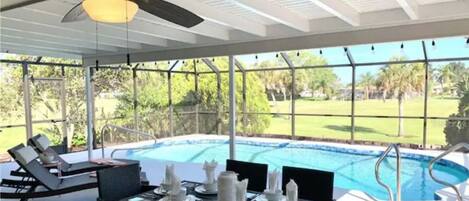 Piscina all'aperto, una piscina riscaldata