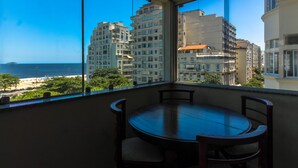 Panoramic Apartment | Living room - Rio Rentals 021 - T010 (Rio de Janeiro)