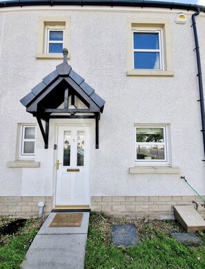 Exterior - Boutique 3-bed Home with Free Parking in Glasgow (Glasgow)