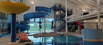 Cozy 2nd floor condo unit with balcony near downtown