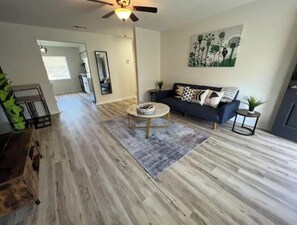 TV - NEW! Modern Boho S Tampa Garden Condo near MacDill (Tampa)