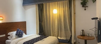 Jianhe Hot Spring Linsen Collection Theme Hotel