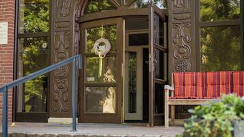 Hypo-allergenic bedding, individually decorated, individually furnished