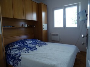 3 chambres, fer et planche à repasser, accès Internet, draps fournis