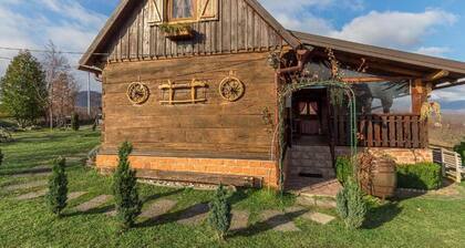 Stara HiĆŸa VlaĆĄiÄ - One bedroom Chalet with Private Garde