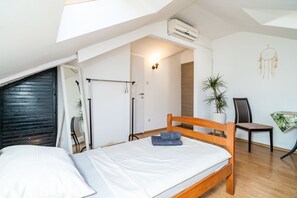 1 bedroom, Internet, bed sheets - Rooms Nina - Double or Twin room with shared terrace (Dubrovnik)