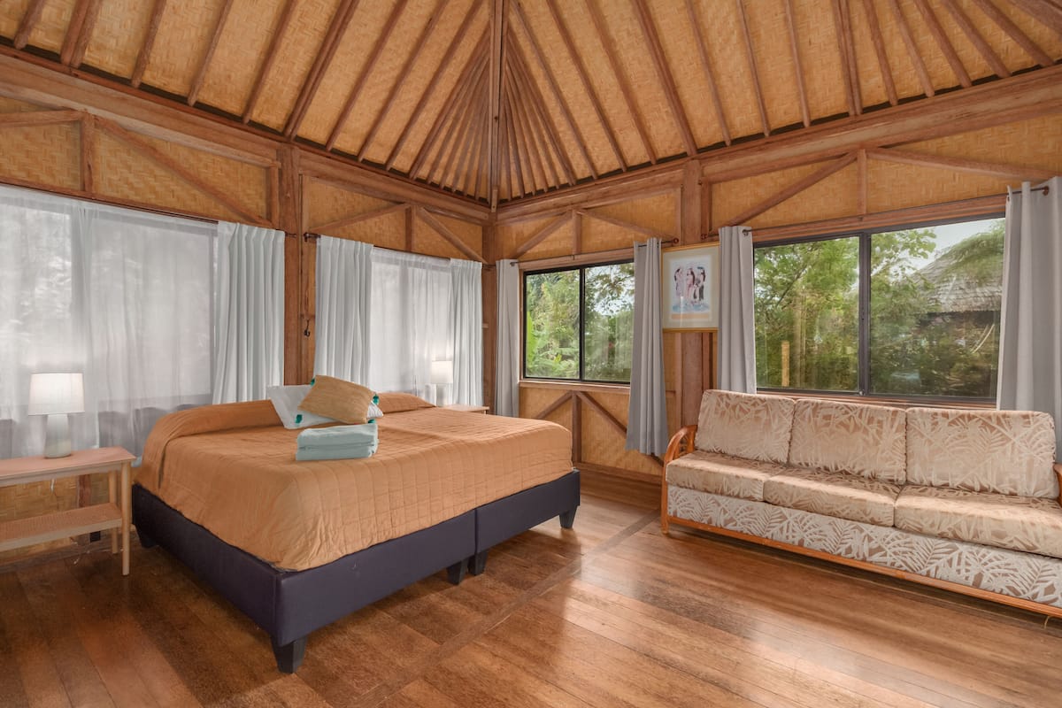 Deluxe Cabin | Bed sheets