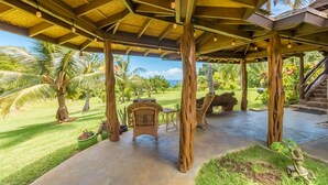 Shared kitchen - Starseed Ranch (Kapaau)
