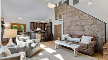 TV connectée, cheminée, table de tennis de table