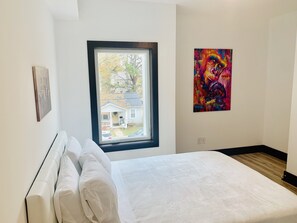 6 makuuhuonetta, silitysrauta/-lauta, Wi-Fi, vuodevaatteet