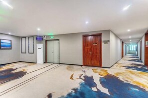 Unclassified image, 3 of 31, button - Bohai Hotel （Taishan Chonglou) (Taishan)