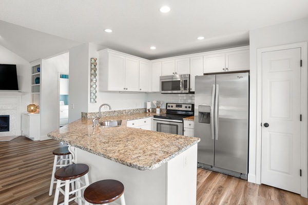 Refrigerador, microondas, horno, placa de cocina