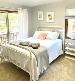 4 bedrooms, iron/ironing board, travel crib, free WiFi