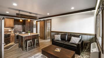 House | Living area | 55-inch Smart TV with satellite channels, TV