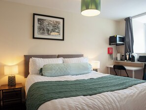 舒适双人房 | 埃及棉床单、高档床上用品、加厚床垫、办公桌