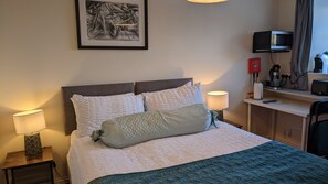 Egyptian cotton sheets, premium bedding, pillow-top beds, desk